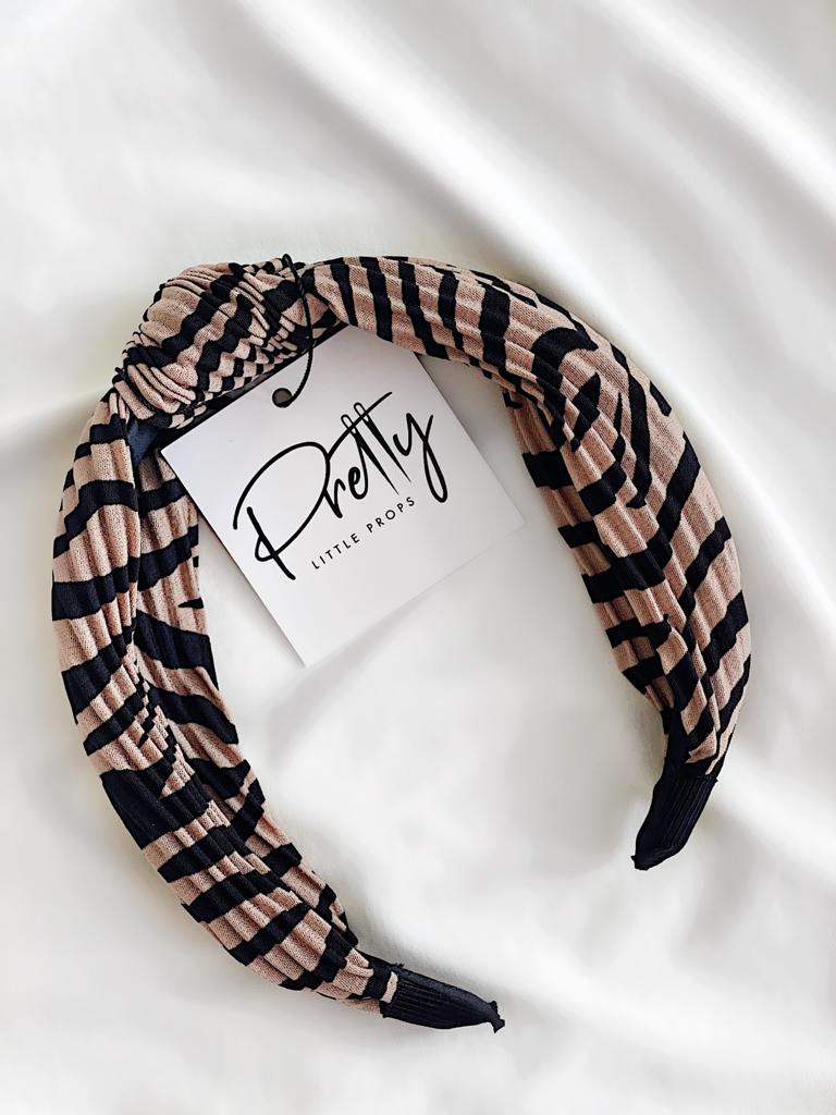 Pretty Little Props Beige zebra print band